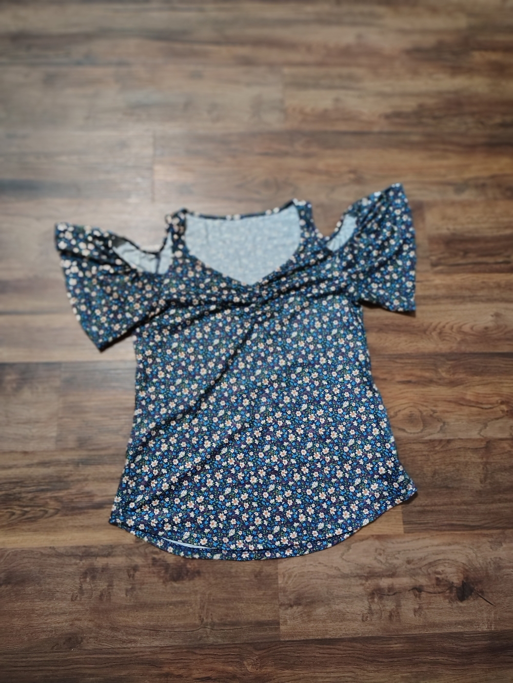 SHEIN Navy Floral Cold-Shoulder Short Sleeve Top